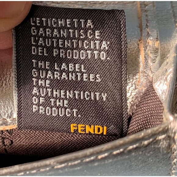 FENDI Metallic Calfskin Wallet On Chain Silver Clutch Purse AUTHENTIC $3800 - Picture 11 of 15